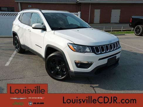 Used 2020 Jeep Compass Latitude w/ Cold Weather Group AWD/4WD image 1