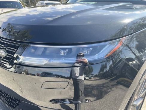 Used 2024 Land Rover Range Rover Sport SE image 9