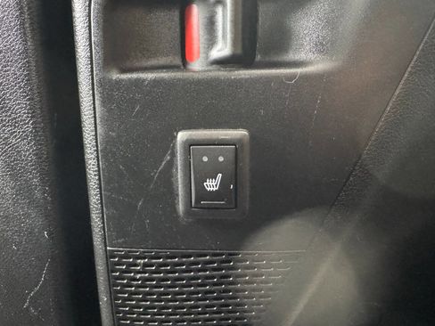 Used 2022 Chrysler Pacifica Limited image 39