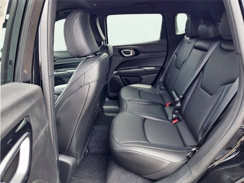 New 2026 Jeep Compass Latitude AWD/4WD image 31