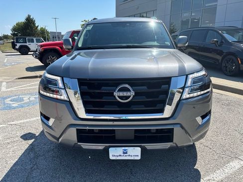 Used 2021 Nissan Armada SL w/ Captain's Chairs Package AWD/4WD image 3