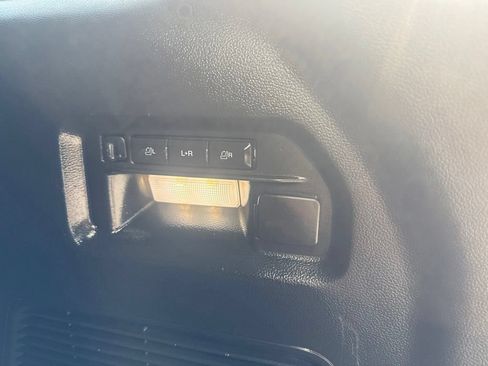 Used 2022 Ford Explorer Limited w/ Equipment Group 301A RWD image 29