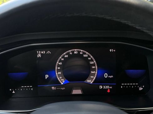 Used 2024 Volkswagen Jetta SE FWD image 17