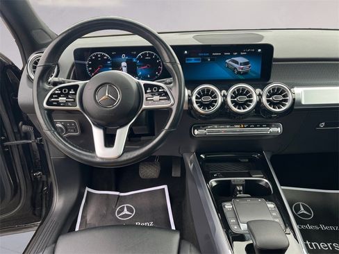 Certified 2022 Mercedes-Benz GLB 250 4MATIC image 10