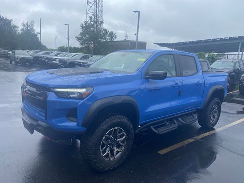 New 2025 Chevrolet Colorado ZR2 w/ Technology Package image 2