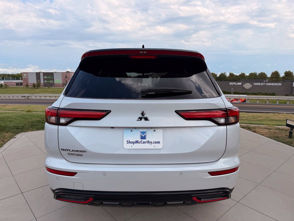 Used 2023 Mitsubishi Outlander Ralliart AWD/4WD image 8