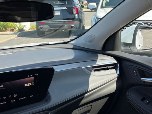 Used 2025 Buick Encore GX Preferred image 35