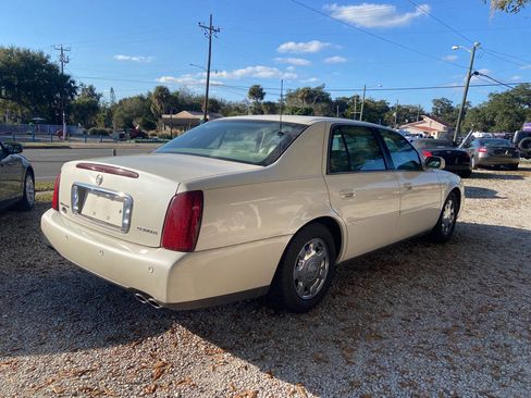 Used 2002 Cadillac De Ville w/ Comfort/Convenience Pkg FWD image 5