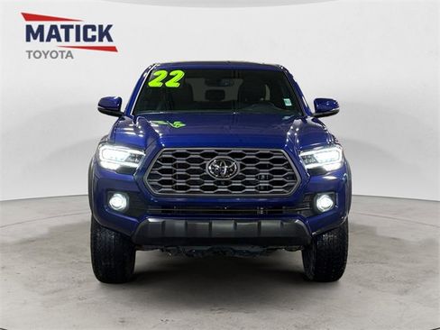 Used 2022 Toyota Tacoma TRD Off-Road w/ TRD Premium Off Road Package image 2
