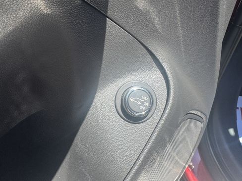 Used 2023 Buick Encore GX Essence w/ Experience Buick Package FWD image 22