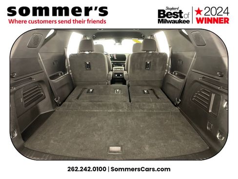 Used 2025 Chevrolet Traverse LT image 28