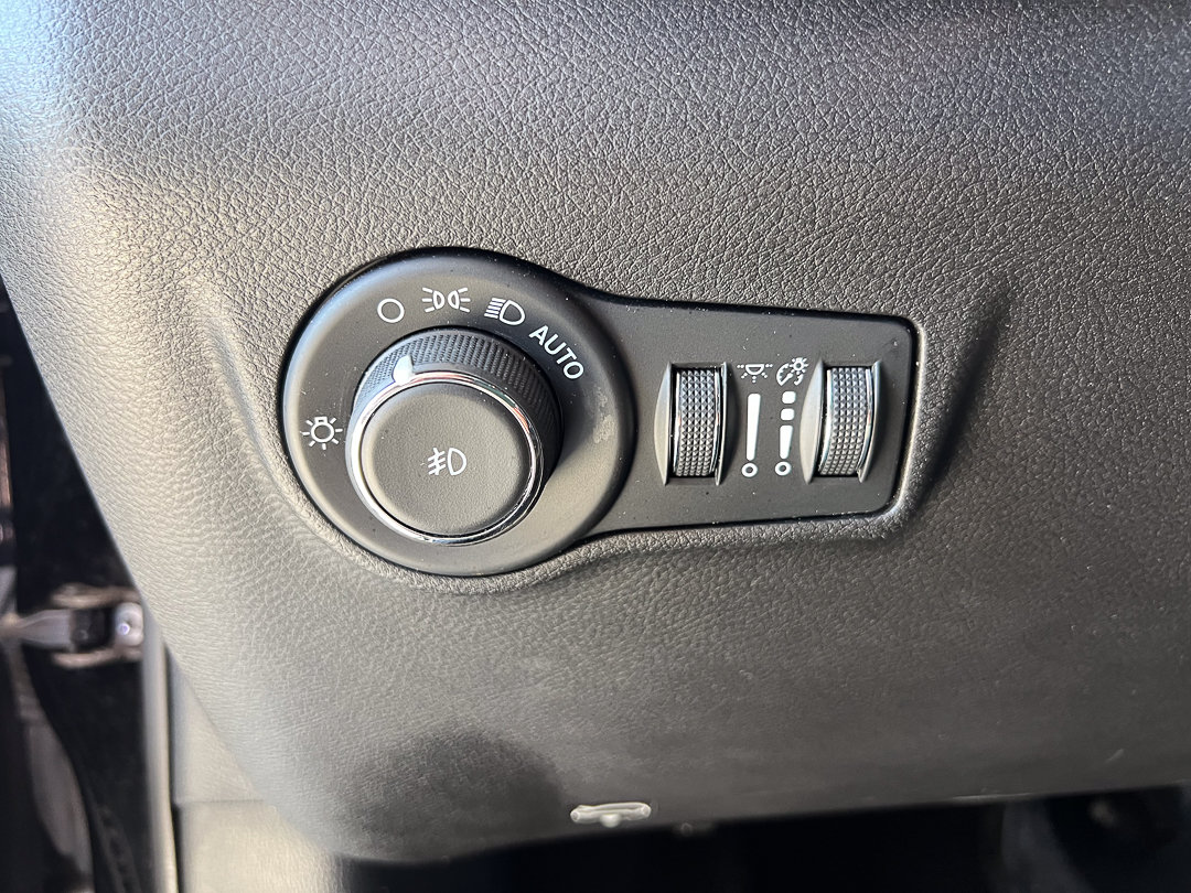 Used 2024 Jeep Compass Latitude AWD/4WD image 13