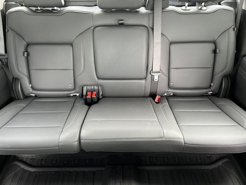 Used 2025 GMC Sierra 1500 SLT w/ SLT Premium Package AWD/4WD image 16
