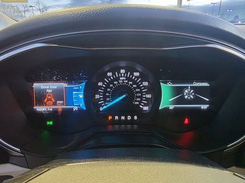 Used 2019 Ford Fusion SEL image 16