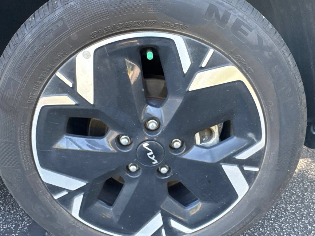 Used 2023 Kia Niro Wind w/ Wind Preserve Package FWD image 30