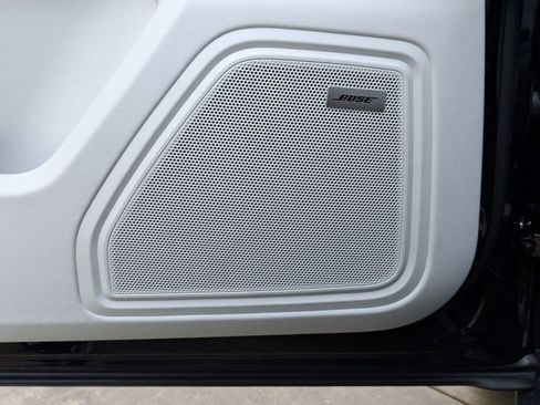 Used 2025 Porsche Macan Turbo image 14