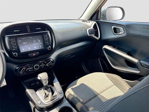 Used 2021 Kia Soul S FWD image 21