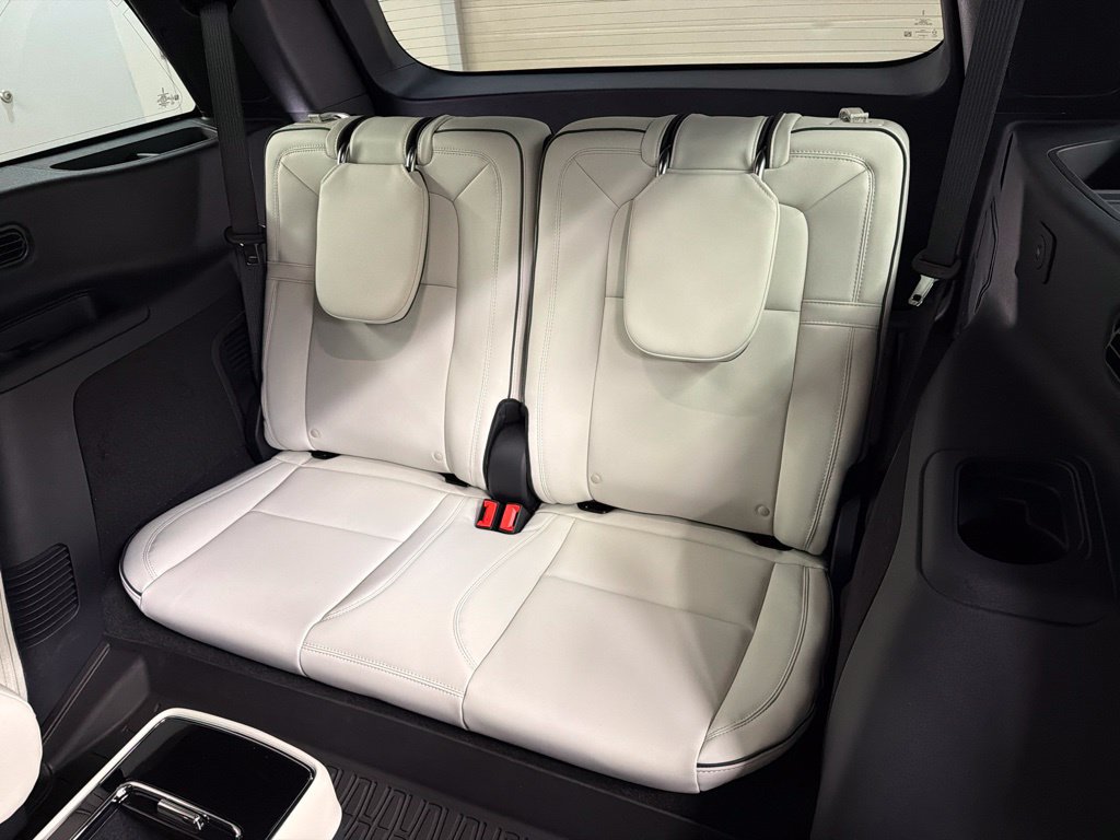 New 2027 Lincoln Aviator Black Label w/ Jet Appearance Package AWD/4WD image 32