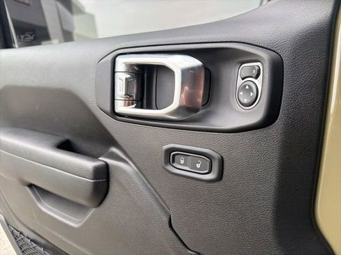 Used 2025 Jeep Wrangler Unlimited Sport AWD/4WD image 25