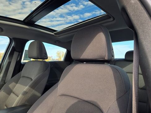 Used 2023 Chevrolet Malibu LT image 23