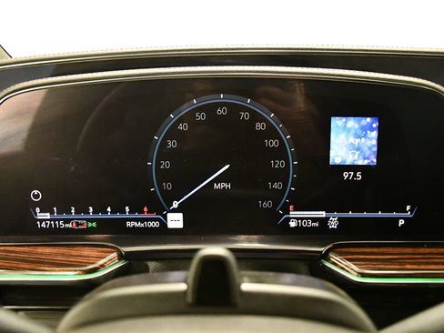 Used 2022 Cadillac Escalade ESV Premium Luxury AWD/4WD image 12