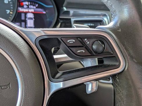 Used 2017 Porsche Macan AWD/4WD image 6