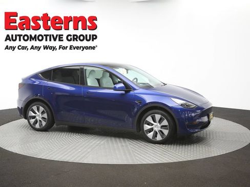 Used 2023 Tesla Model Y Long Range AWD/4WD image 43