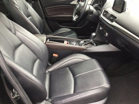 Used 2018 MAZDA MAZDA3 Touring FWD image 22