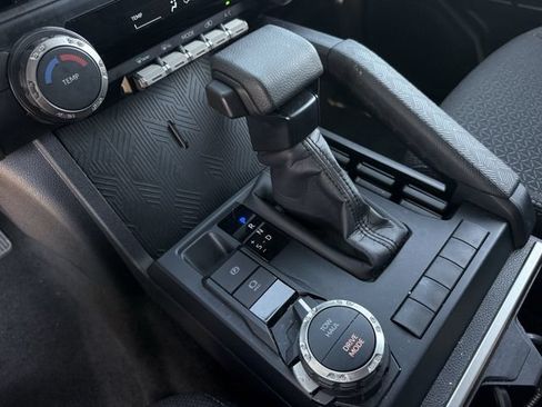 Used 2026 Toyota 4Runner SR5 AWD/4WD image 19