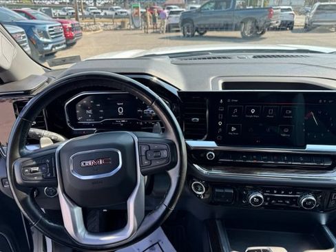 Used 2025 GMC Sierra 1500 Elevation w/ Preferred Package AWD/4WD image 12