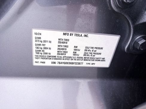 Used 2025 Tesla Model Y Long Range RWD image 36