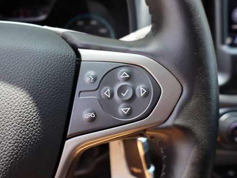 Used 2019 Chevrolet Colorado Z71 AWD/4WD image 17