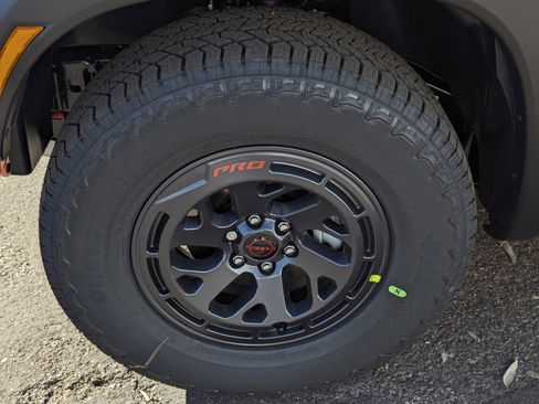 New 2026 Nissan Frontier PRO-4X w/ Tow Package AWD/4WD image 7