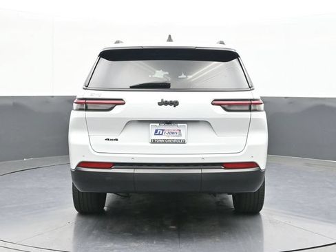 Used 2023 Jeep Grand Cherokee L Laredo AWD/4WD image 10