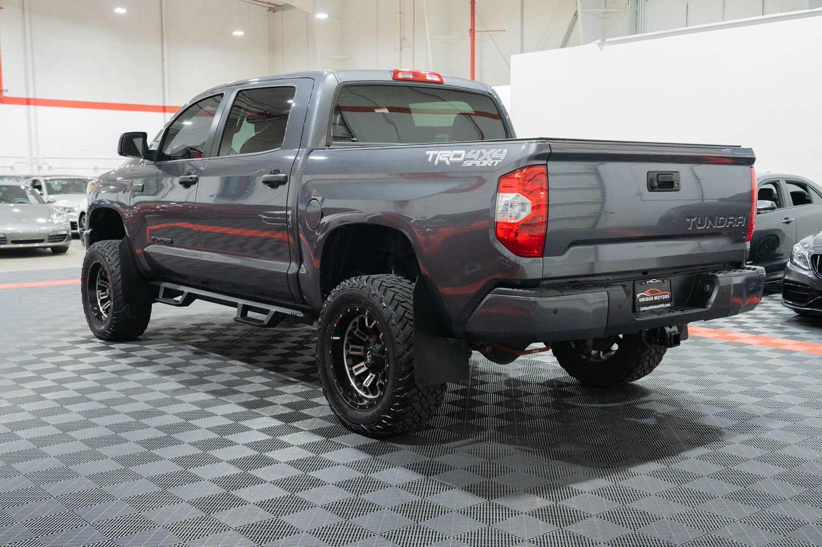 Used 2019 Toyota Tundra SR5 AWD/4WD image 4