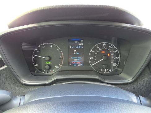 Used 2025 Toyota Corolla LE image 31