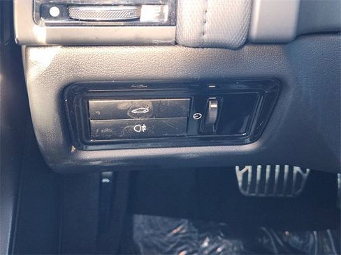 Used 2015 Jaguar F-TYPE S image 22