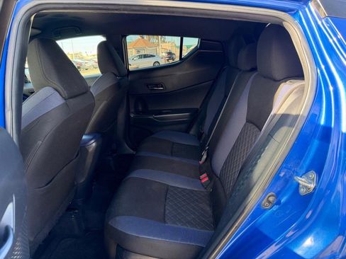 Used 2020 Toyota C-HR image 38