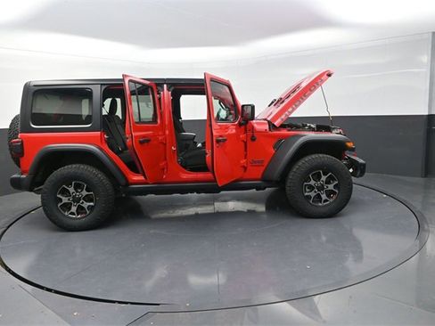 Used 2018 Jeep Wrangler Unlimited Rubicon w/ Dual Top Group image 42