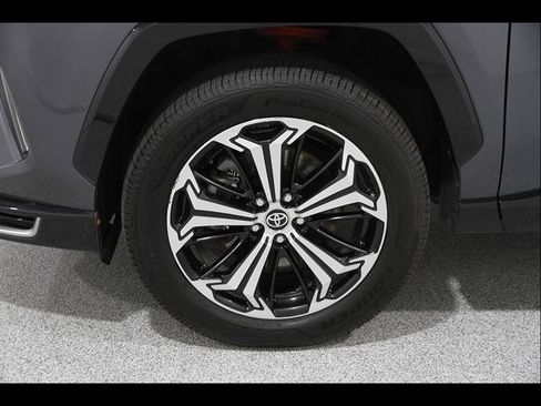 Used 2022 Toyota RAV4 XSE w/ Weather Package AWD/4WD image 22