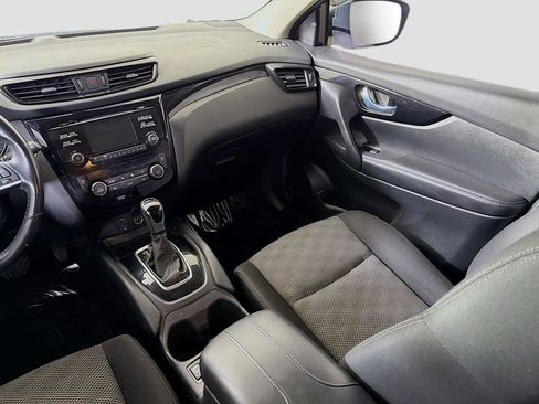 Used 2018 Nissan Rogue Sport SV w/ SV All-Weather Package image 25