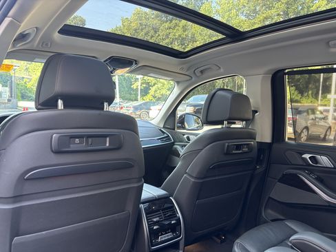 Used 2019 BMW X7 xDrive50i w/ Premium Package AWD/4WD image 33