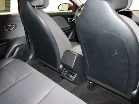 Used 2025 Kia K4 FWD image 28