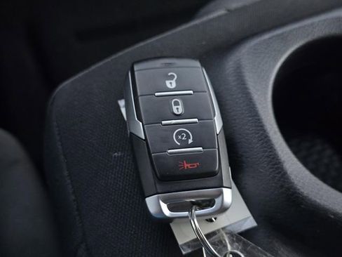 Used 2023 RAM 1500 Big Horn AWD/4WD image 35