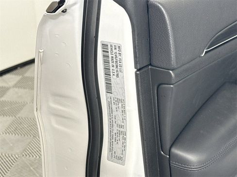 Used 2022 Jeep Grand Cherokee Limited image 25