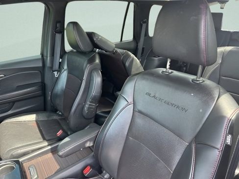 Used 2020 Honda Pilot Black Edition image 16