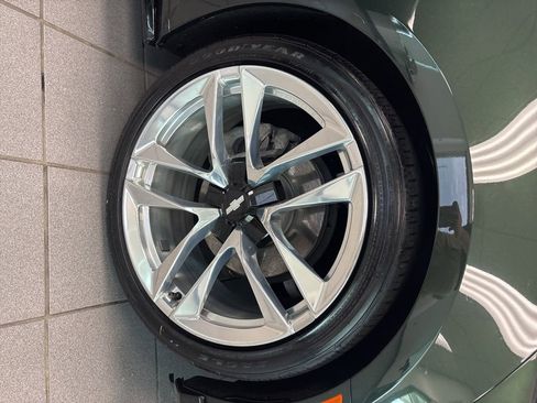 Used 2020 Chevrolet Camaro LT w/ RS Package RWD image 9