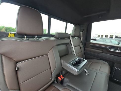Used 2025 GMC Sierra 2500 Denali w/ Denali Reserve Package AWD/4WD image 16