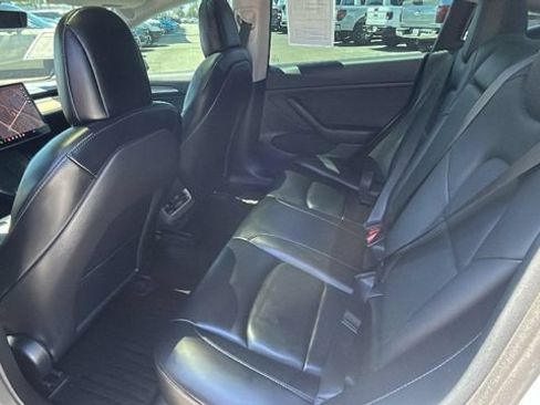 Used 2022 Tesla Model 3 RWD image 14