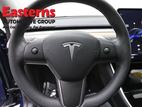 Used 2021 Tesla Model Y Long Range AWD/4WD image 10